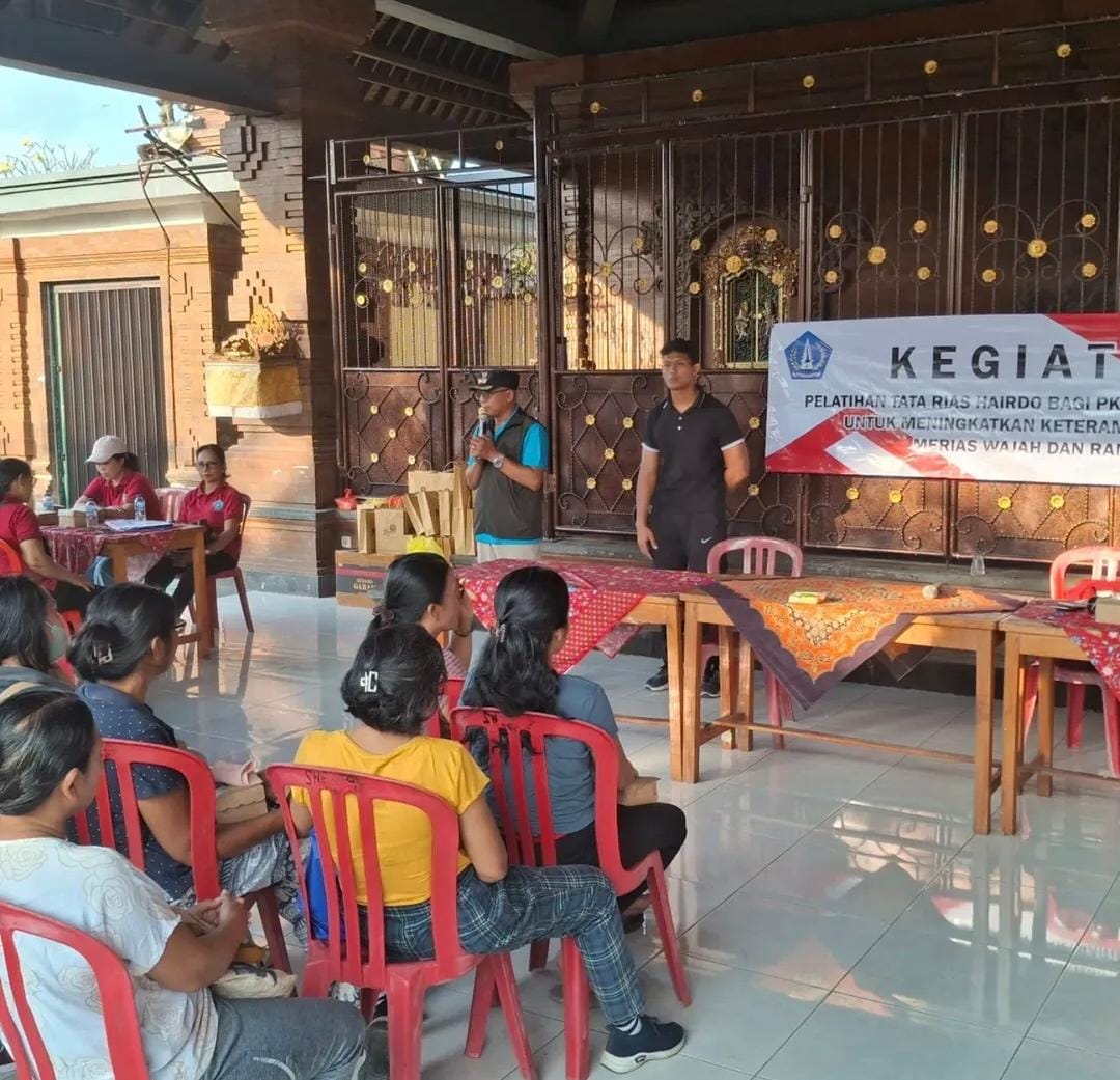 Kegiatan Pelatihan Tata Rias Hairdo Bagi PKK Se Desa Jagapati